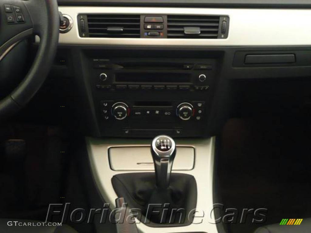 2007 3 Series 328i Coupe - Alpine White / Black photo #17