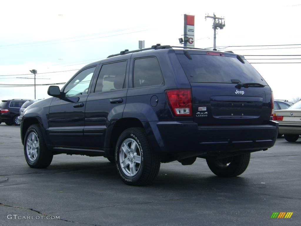 2006 Grand Cherokee Laredo 4x4 - Midnight Blue Pearl / Medium Slate Gray photo #5