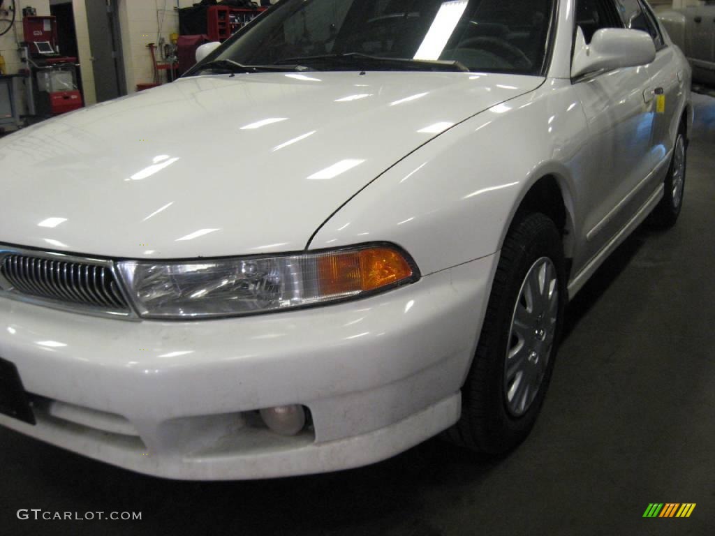2001 Galant ES - Northstar White / Gray photo #6