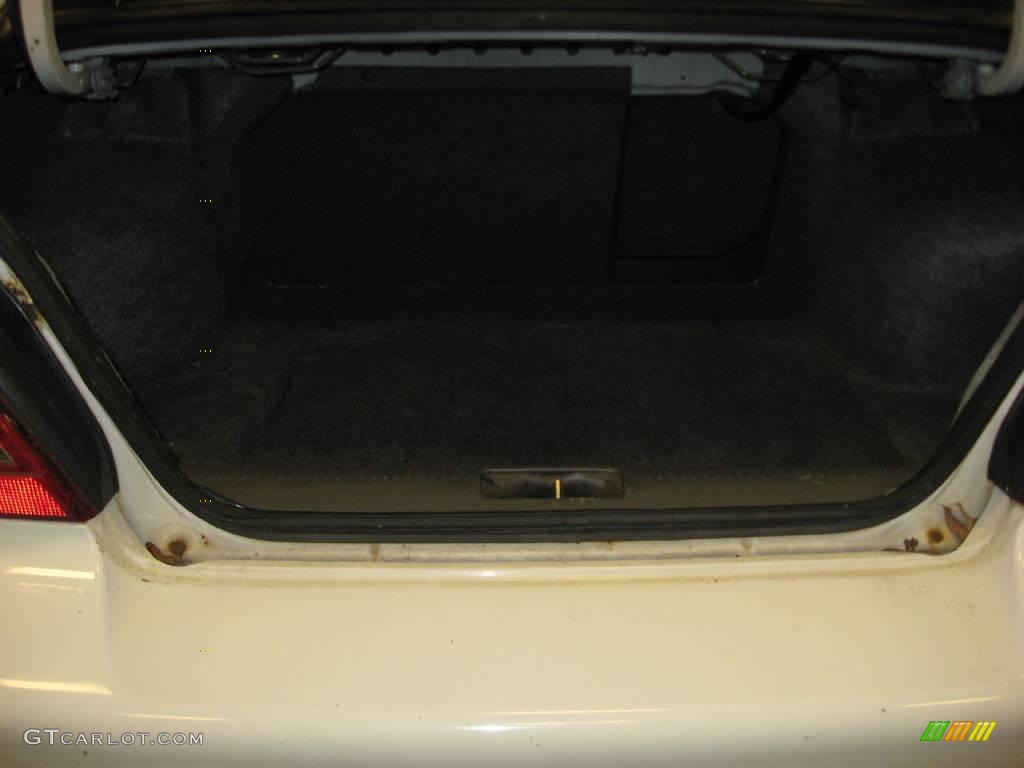 2001 Galant ES - Northstar White / Gray photo #9