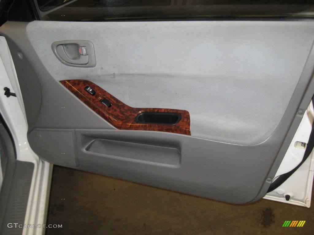 2001 Galant ES - Northstar White / Gray photo #17