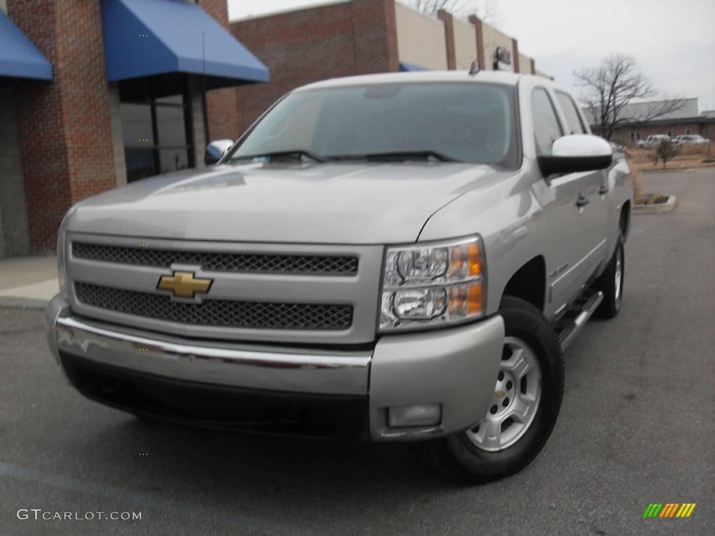 2008 Silverado 1500 LT Crew Cab 4x4 - Silver Birch Metallic / Light Titanium/Ebony Accents photo #2