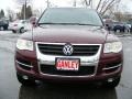 Cranberry Red Metallic - Touareg 2 VR6 Photo No. 8