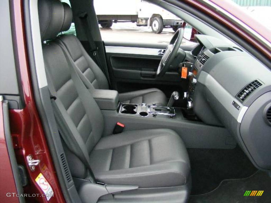 2009 Touareg 2 VR6 - Cranberry Red Metallic / Anthracite photo #13