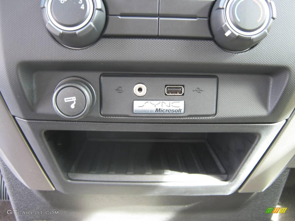 2010 F150 XLT SuperCrew - Tuxedo Black / Medium Stone photo #4