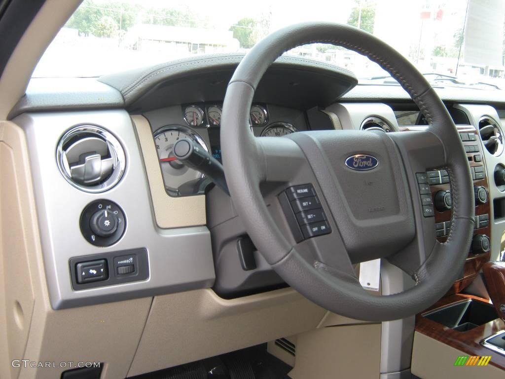 2010 F150 Lariat SuperCrew 4x4 - Dark Blue Pearl Metallic / Tan photo #4