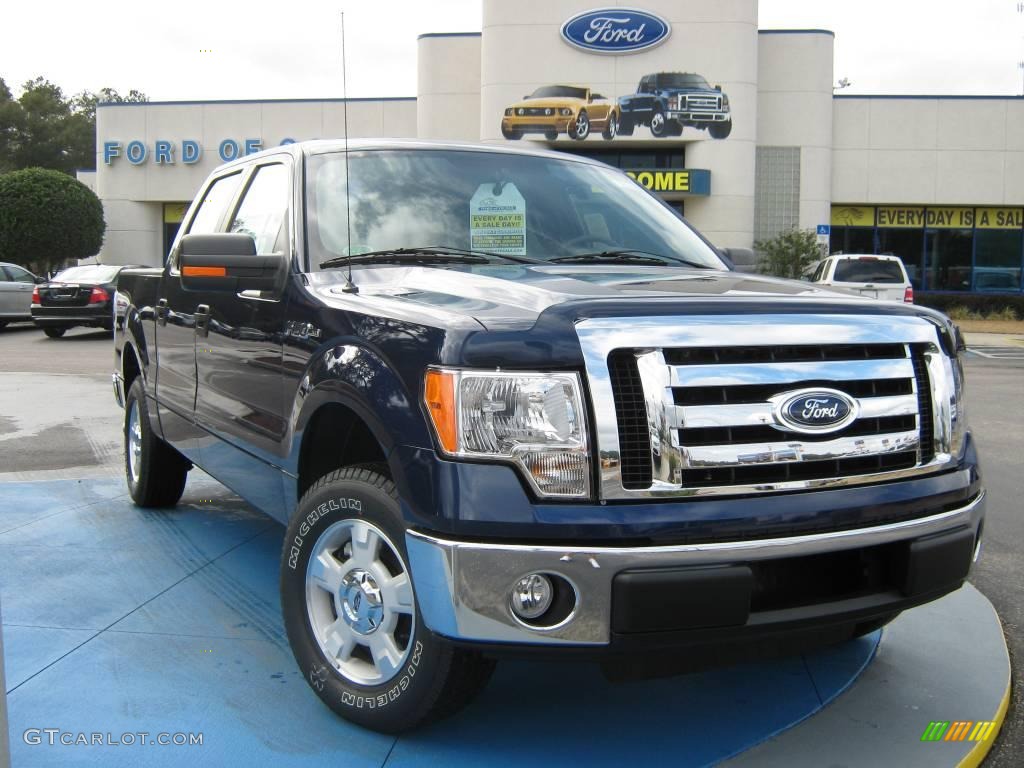 2010 F150 XLT SuperCrew - Dark Blue Pearl Metallic / Medium Stone photo #1