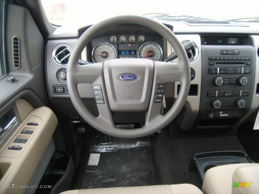 2010 F150 XLT SuperCab - Pueblo Gold Metallic / Tan photo #20