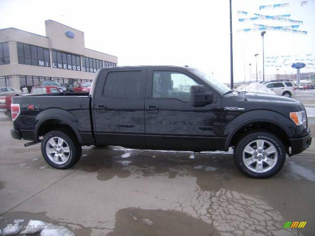 2010 F150 FX4 SuperCrew 4x4 - Tuxedo Black / Black photo #2