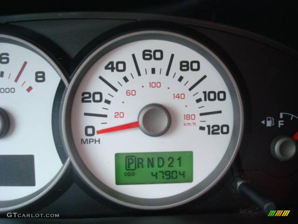 2005 Escape XLT V6 4WD - Redfire Metallic / Medium/Dark Flint Grey photo #20