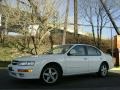 Arctic White Pearl Metallic 1998 Nissan Maxima GLE