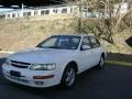 1998 Arctic White Pearl Metallic Nissan Maxima GLE  photo #3