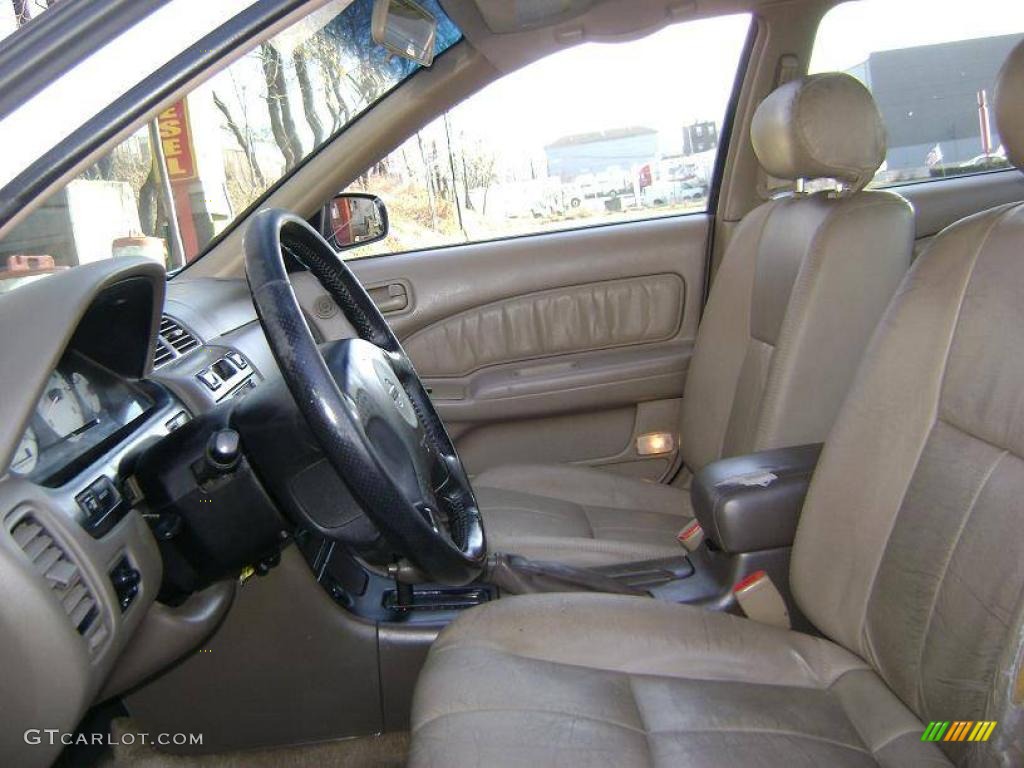 1998 Maxima GLE - Arctic White Pearl Metallic / Beige photo #13