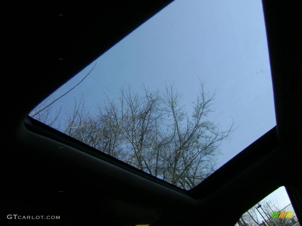 1998 Maxima GLE - Arctic White Pearl Metallic / Beige photo #16