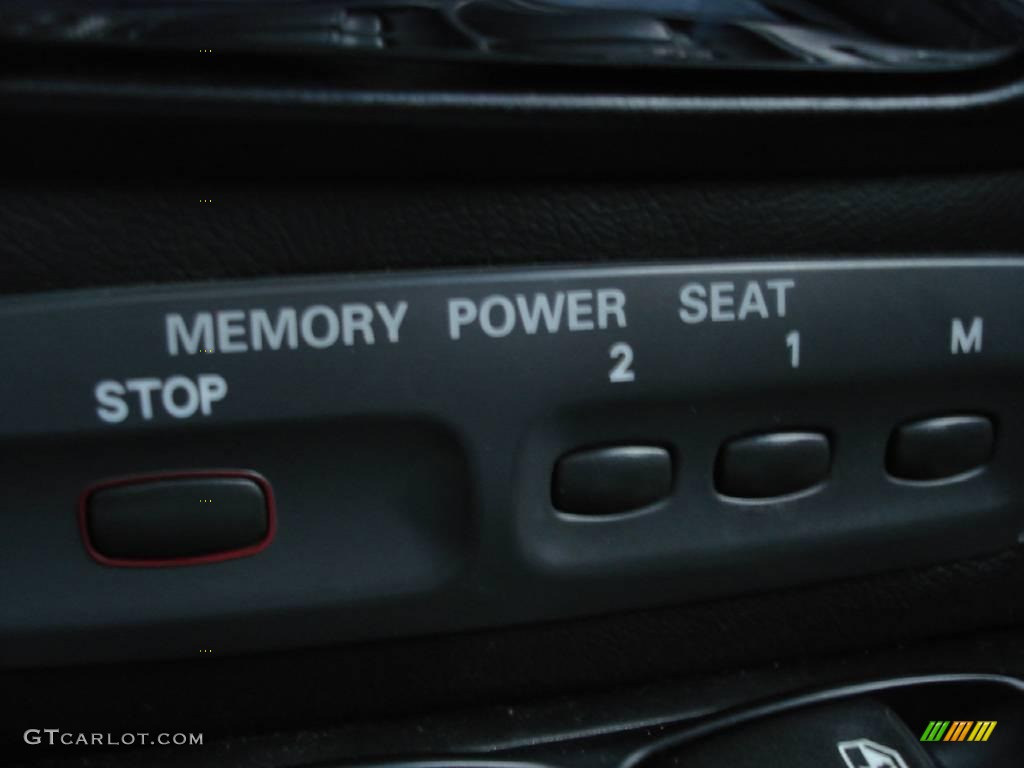 2002 Diamante VR-X - Pendleton Black Pearl / Black/Gray photo #20