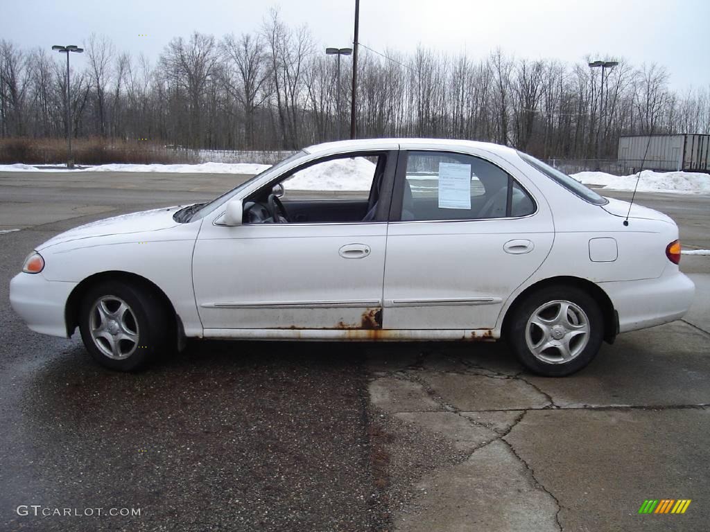 2000 Elantra GLS Sedan - Noble White / Gray photo #2
