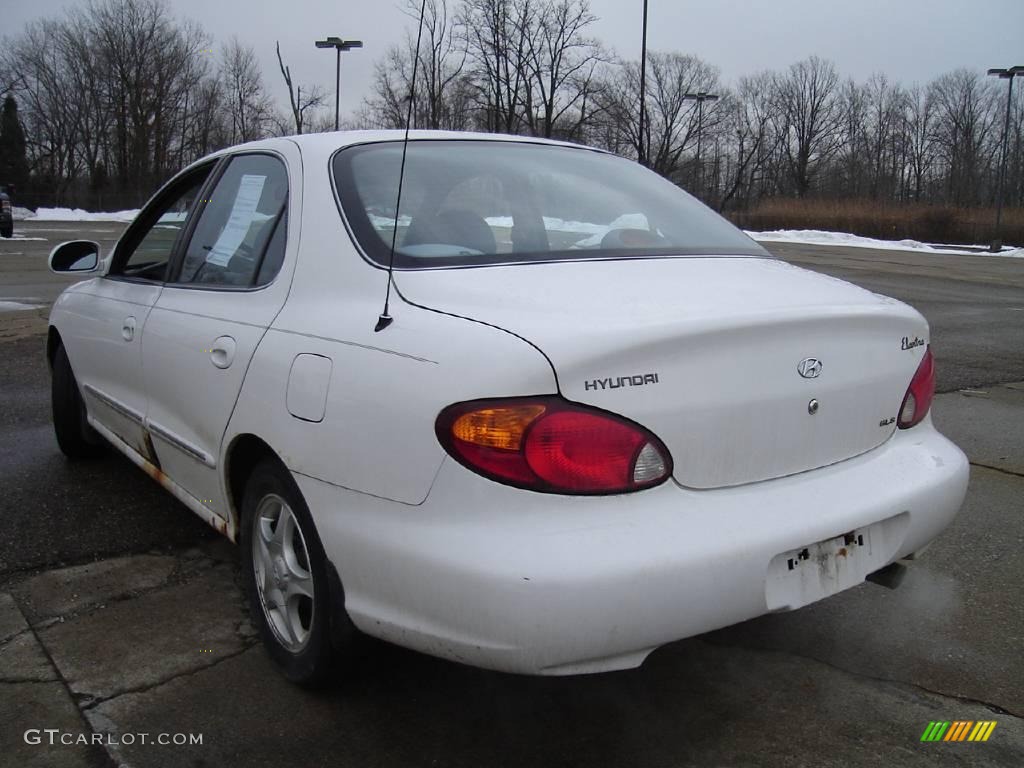 2000 Elantra GLS Sedan - Noble White / Gray photo #3