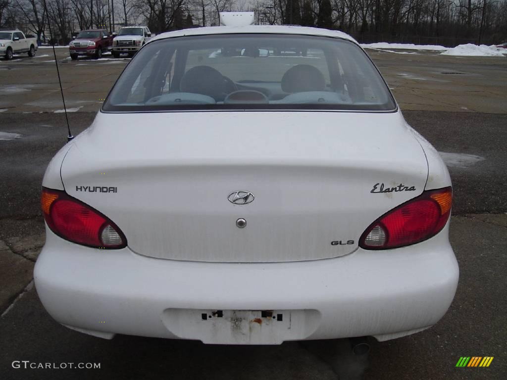 2000 Elantra GLS Sedan - Noble White / Gray photo #4