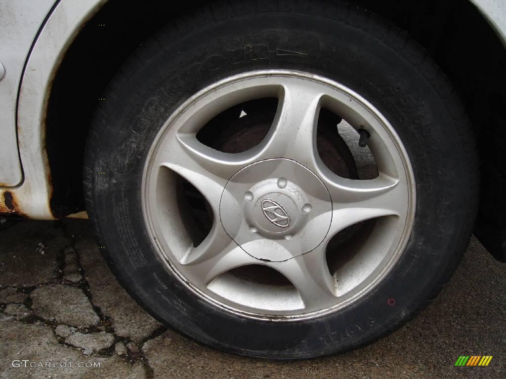 2000 Elantra GLS Sedan - Noble White / Gray photo #11