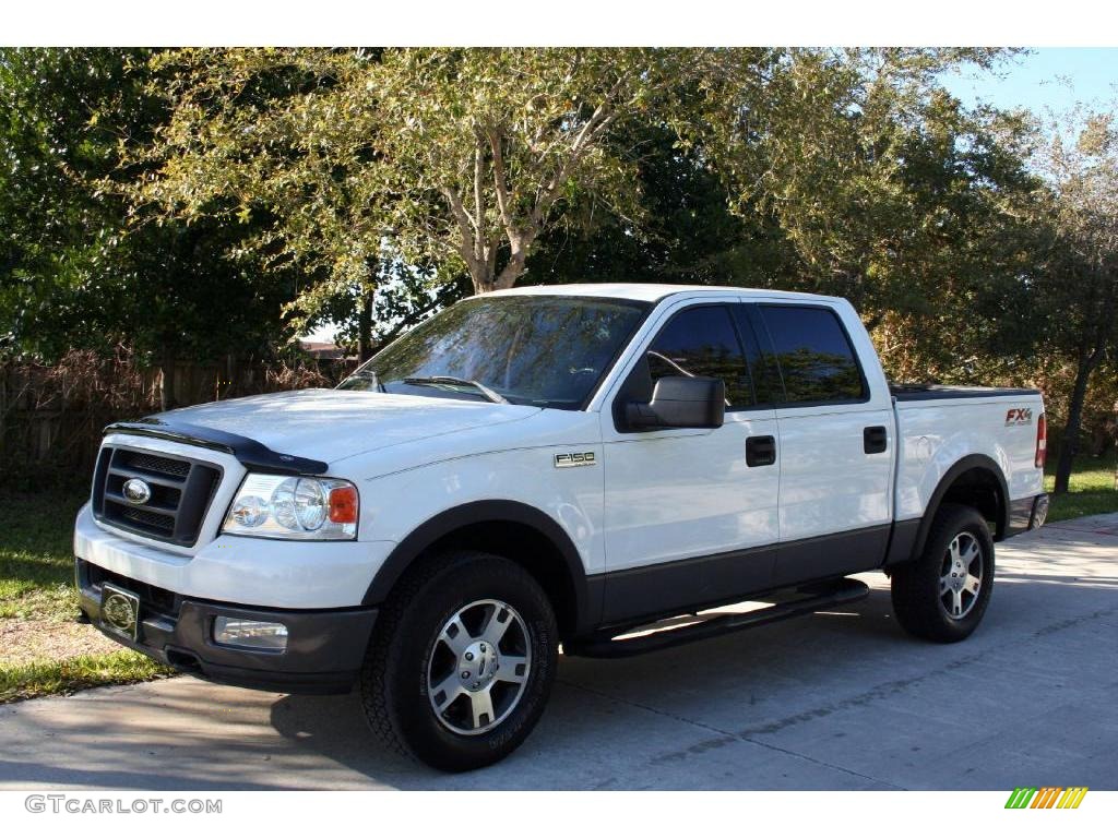 2004 F150 Lariat SuperCrew 4x4 - Oxford White / Black/Medium Flint photo #2