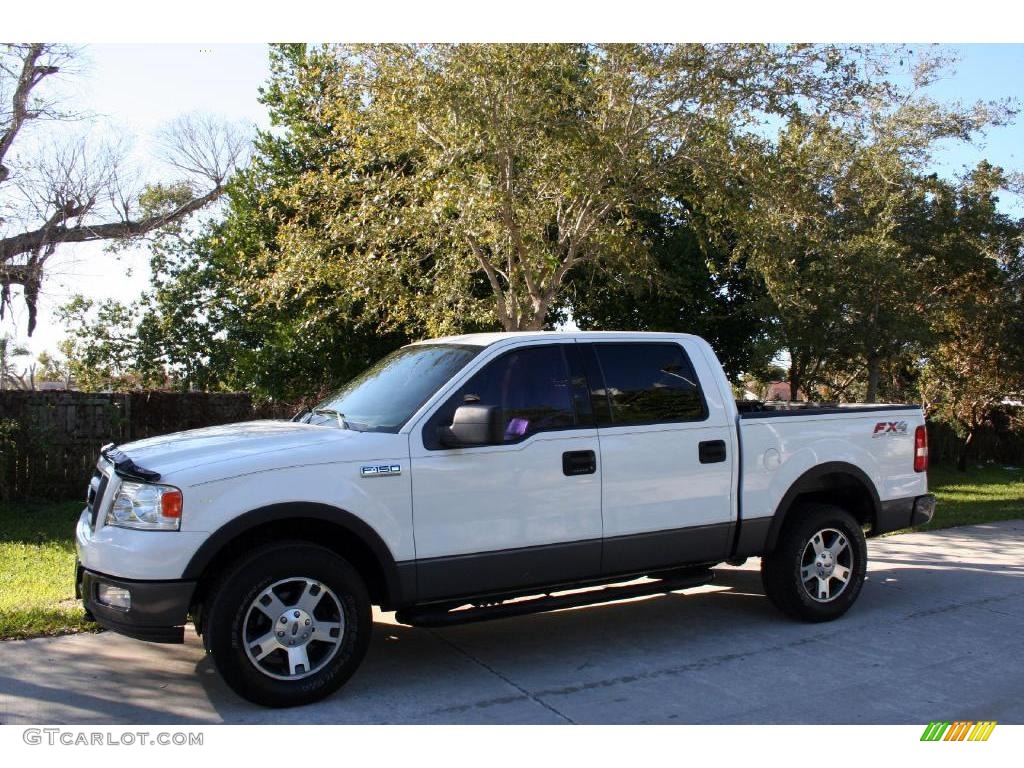 2004 F150 Lariat SuperCrew 4x4 - Oxford White / Black/Medium Flint photo #3