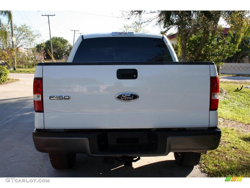 2004 F150 Lariat SuperCrew 4x4 - Oxford White / Black/Medium Flint photo #9