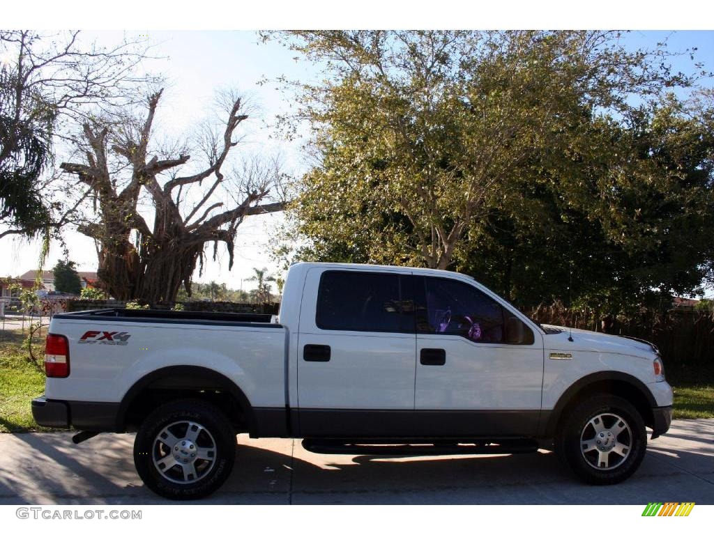 2004 F150 Lariat SuperCrew 4x4 - Oxford White / Black/Medium Flint photo #12