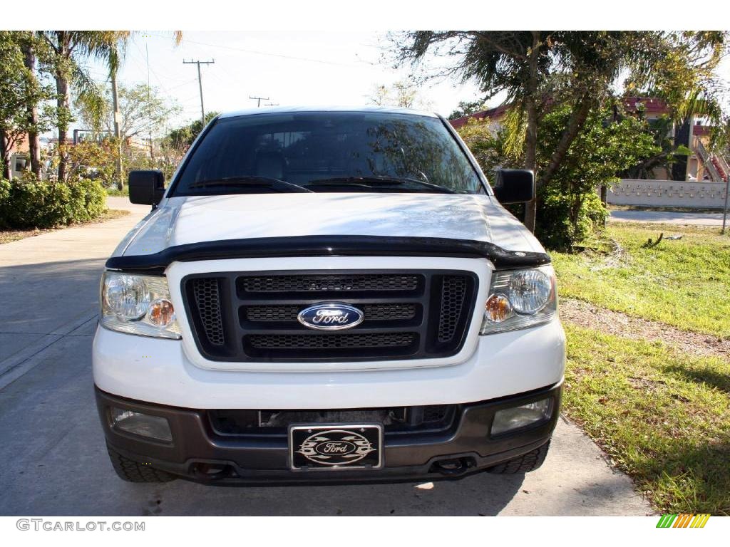2004 F150 Lariat SuperCrew 4x4 - Oxford White / Black/Medium Flint photo #16