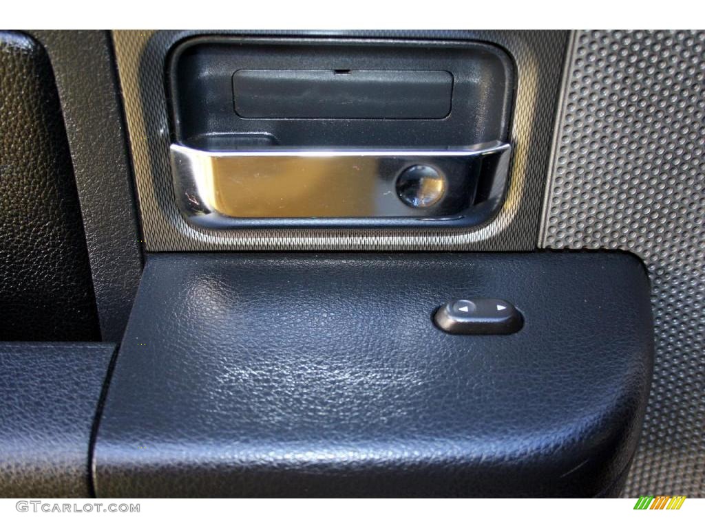 2004 F150 Lariat SuperCrew 4x4 - Oxford White / Black/Medium Flint photo #85