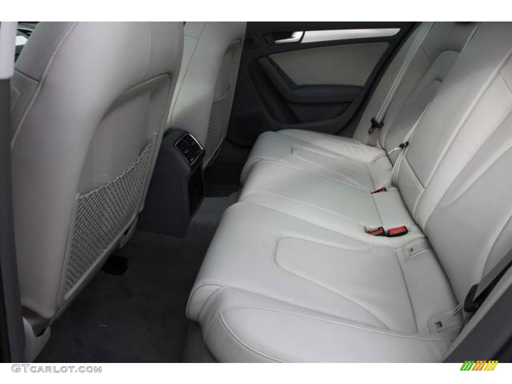 Light Gray Interior 2010 Audi A4 2.0T Sedan Photo #24918043