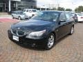 Jet Black - 5 Series 525i Sedan Photo No. 3