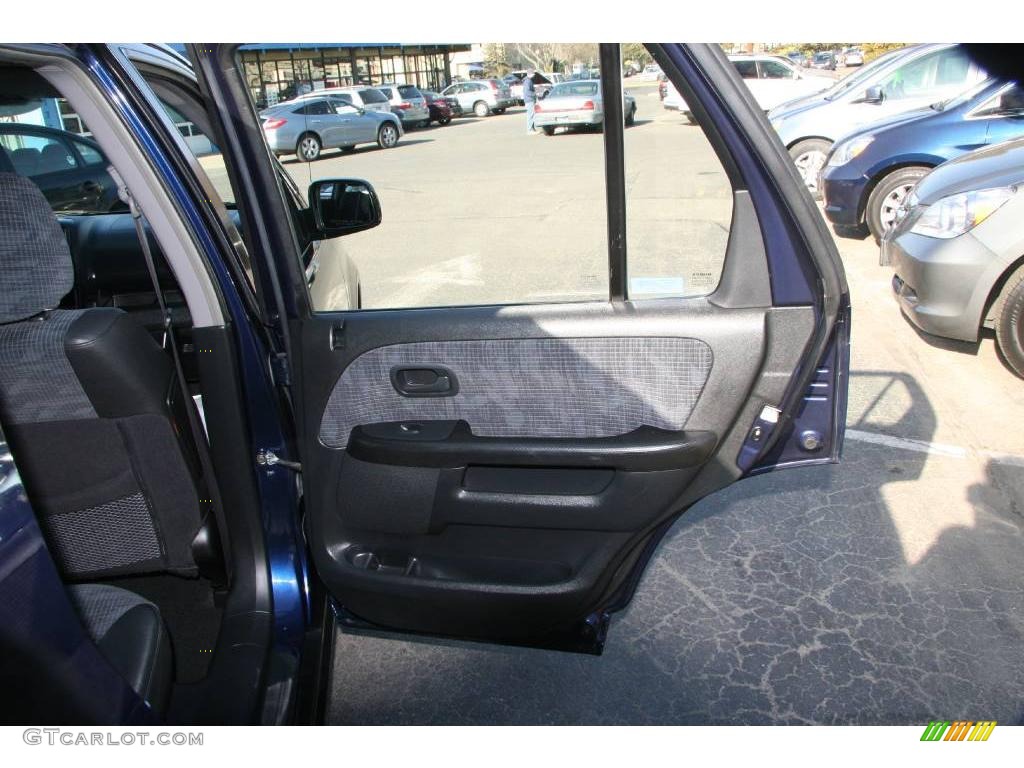 2004 CR-V LX - Eternal Blue Pearl / Black photo #15