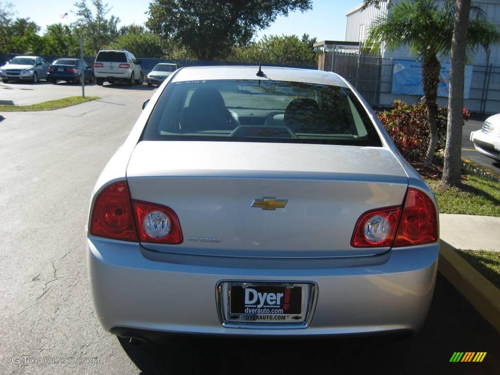 2010 Malibu LS Sedan - Silver Ice Metallic / Titanium photo #4