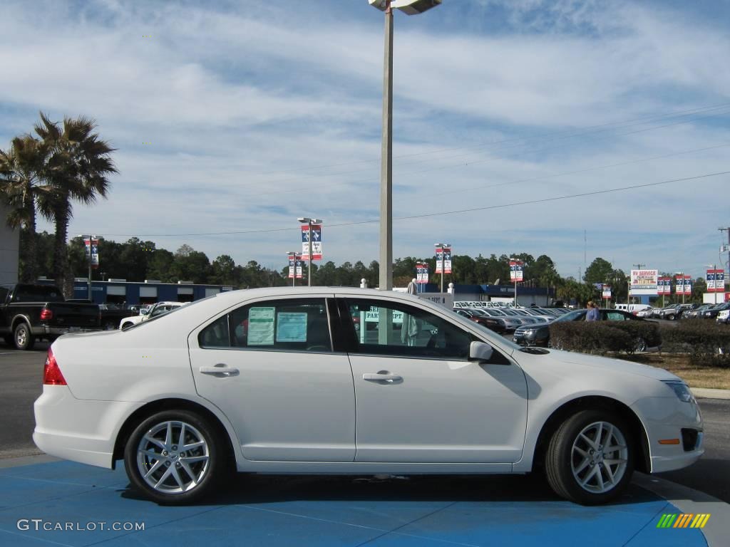 2010 Fusion SEL V6 - White Suede / Medium Light Stone photo #2