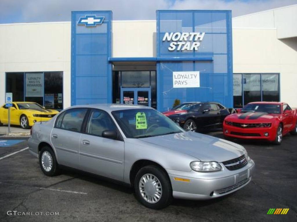 2002 Malibu Sedan - Galaxy Silver Metallic / Gray photo #1