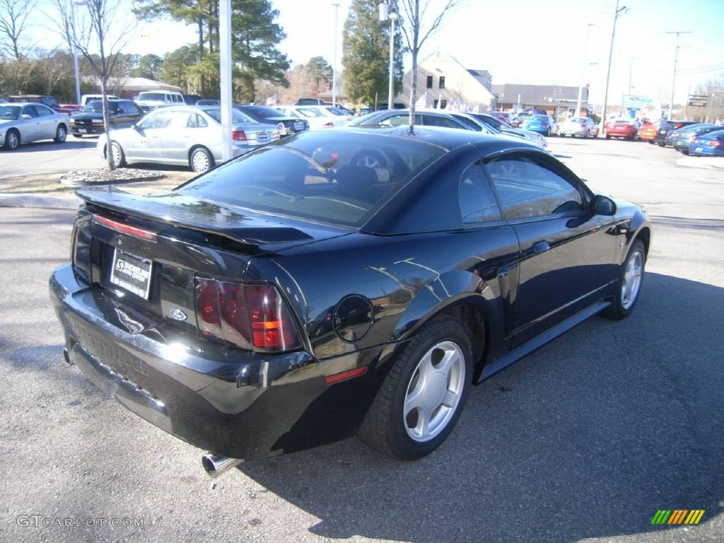 2003 Mustang V6 Coupe - Black / Dark Charcoal photo #6