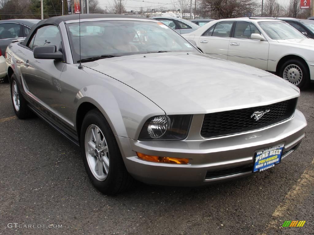 2008 Mustang V6 Premium Convertible - Alloy Metallic / Black/Red photo #3
