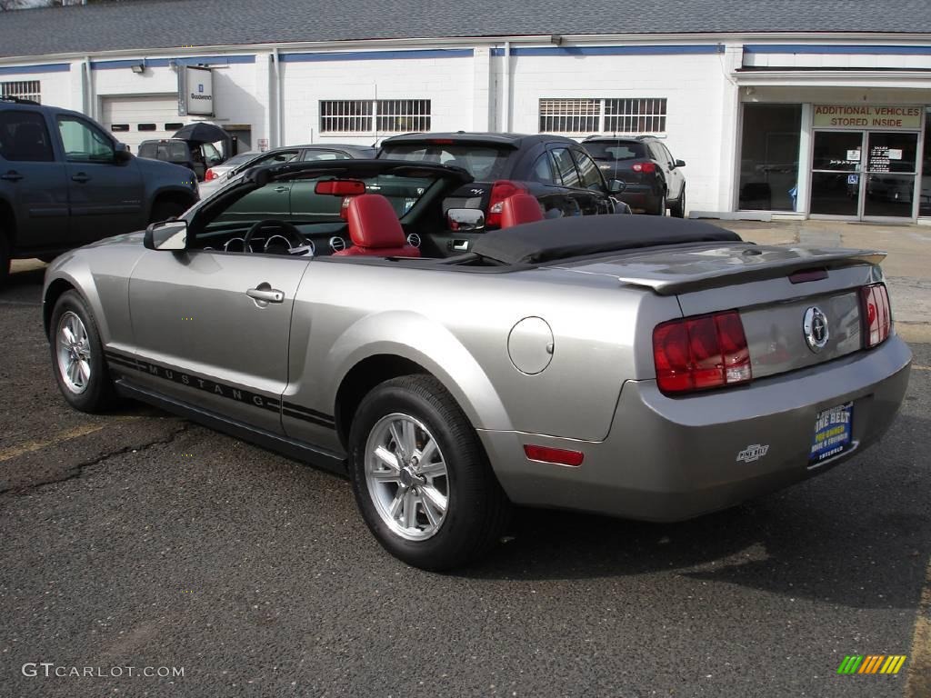 2008 Mustang V6 Premium Convertible - Alloy Metallic / Black/Red photo #11