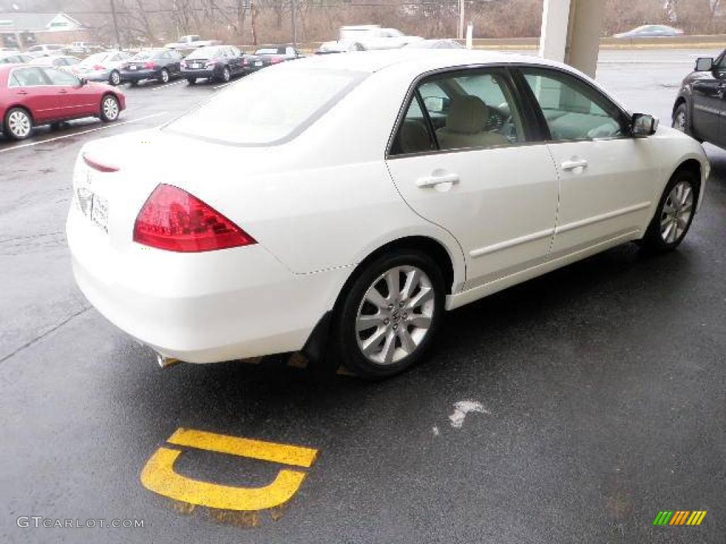 2007 Accord EX-L V6 Sedan - Taffeta White / Ivory photo #4