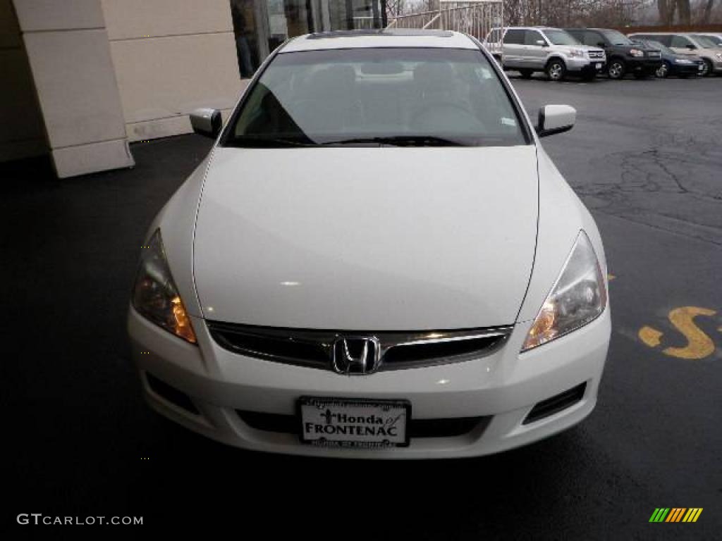 2007 Accord EX-L V6 Sedan - Taffeta White / Ivory photo #7