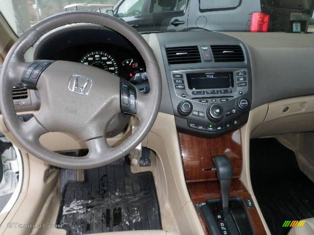 2007 Accord EX-L V6 Sedan - Taffeta White / Ivory photo #16