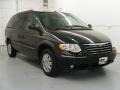 2007 Brilliant Black Crystal Pearl Chrysler Town & Country Limited  photo #3
