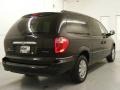2007 Brilliant Black Crystal Pearl Chrysler Town & Country Limited  photo #4