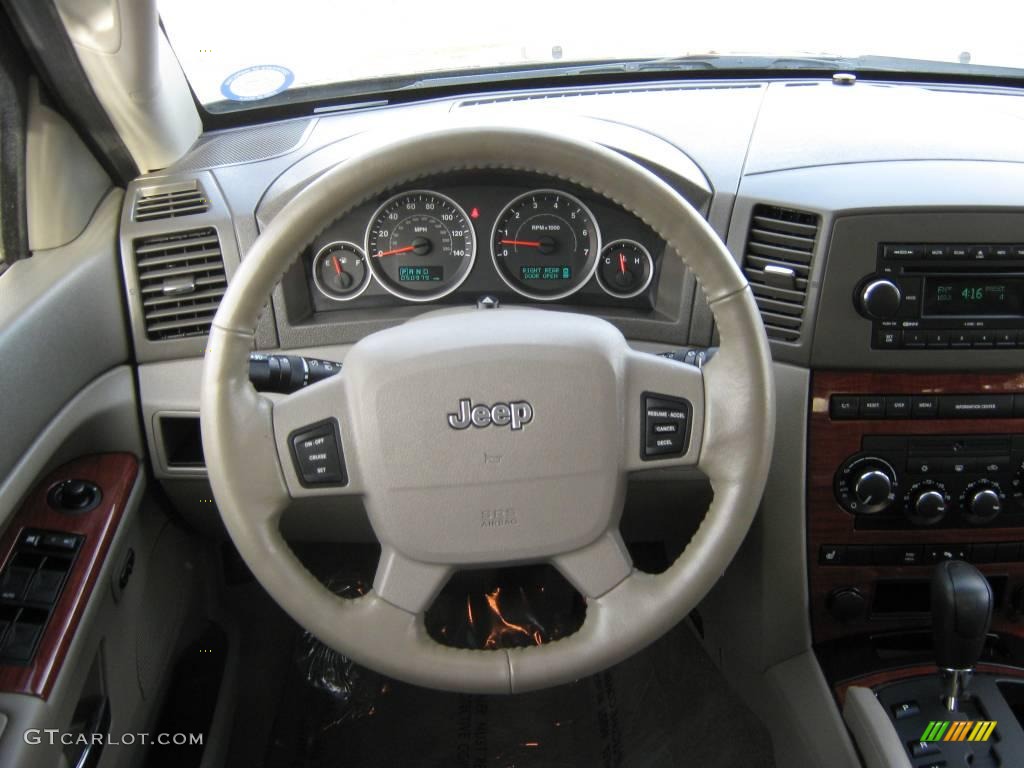 2005 Grand Cherokee Limited - Deep Beryl Green Pearl / Dark Khaki/Light Graystone photo #13
