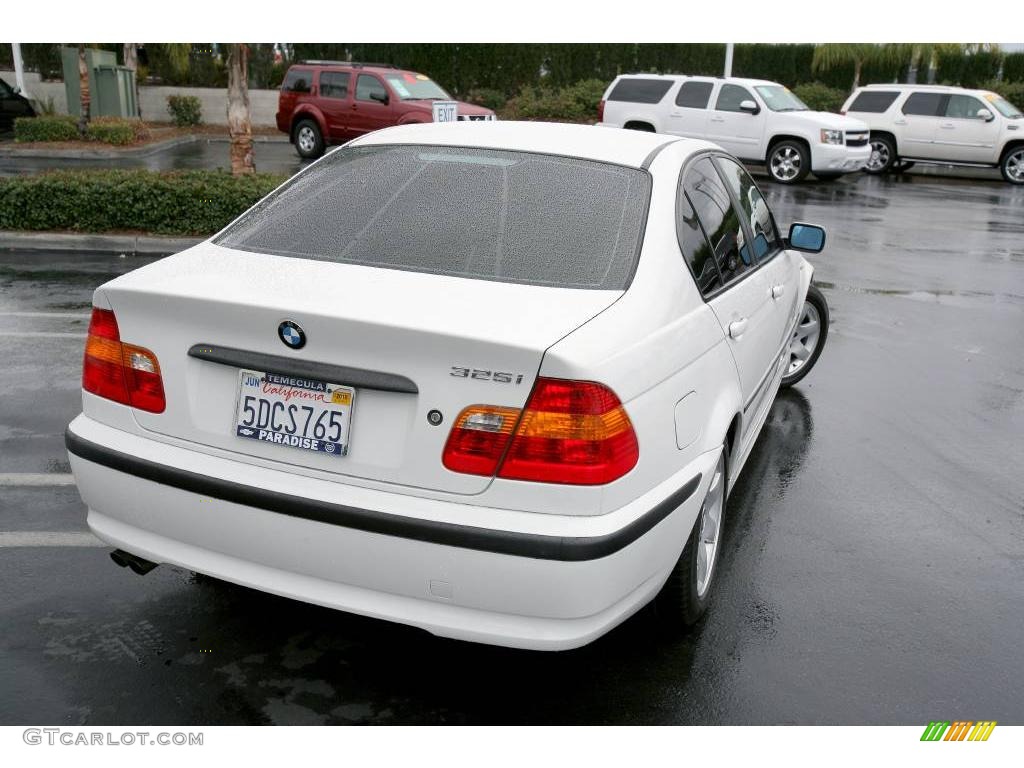 2003 3 Series 325i Sedan - Alpine White / Black photo #10