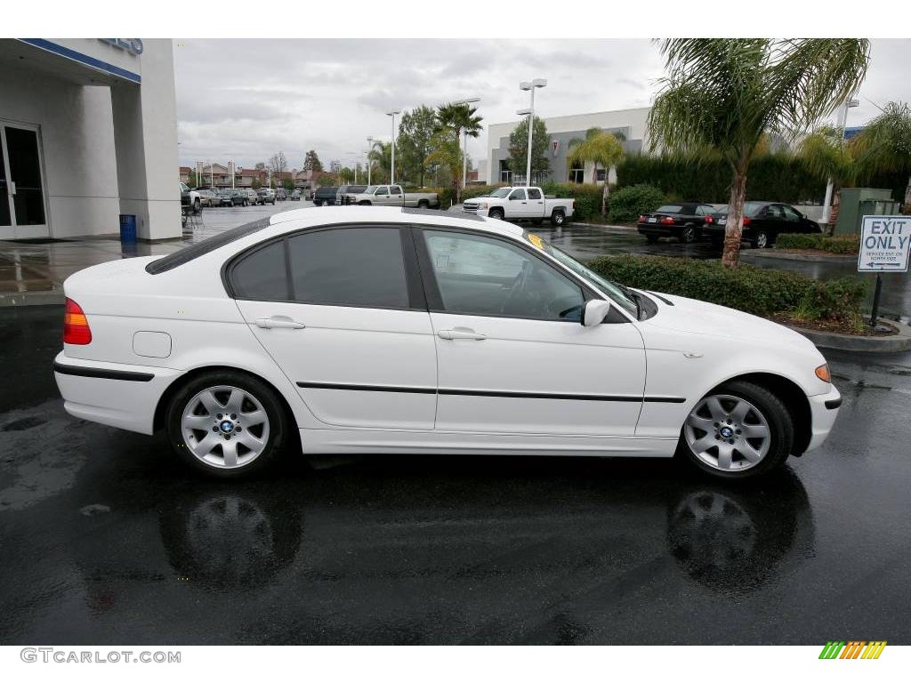 2003 3 Series 325i Sedan - Alpine White / Black photo #11