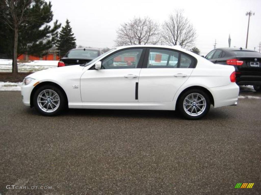 2010 3 Series 328i xDrive Sedan - Alpine White / Oyster/Black Dakota Leather photo #2