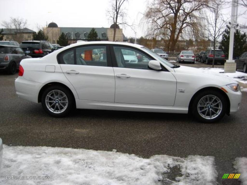 2010 3 Series 328i xDrive Sedan - Alpine White / Oyster/Black Dakota Leather photo #6