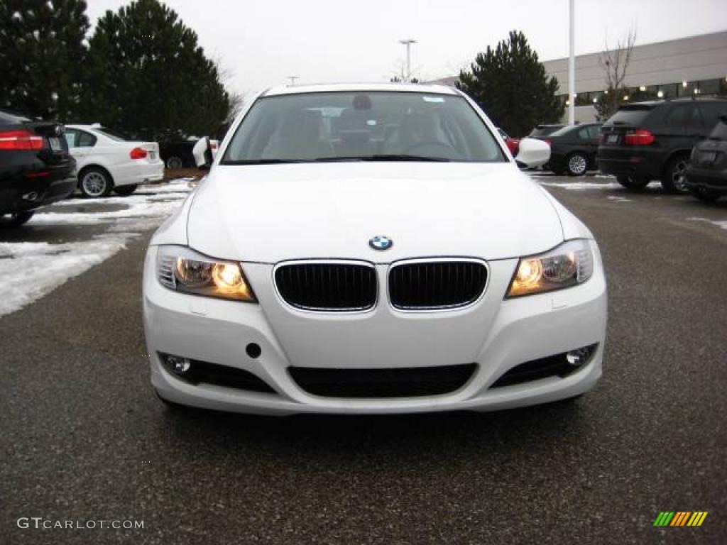 2010 3 Series 328i xDrive Sedan - Alpine White / Oyster/Black Dakota Leather photo #8