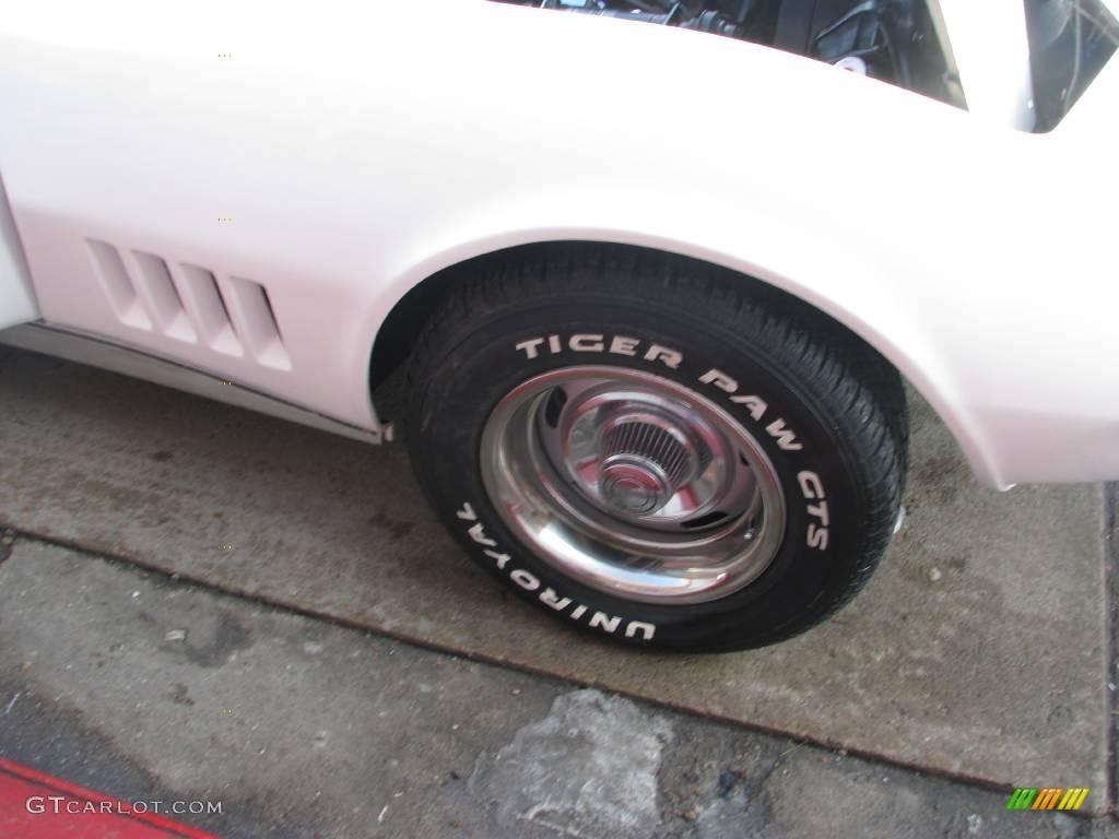 1968 Corvette Convertible - Polar White / Red photo #25